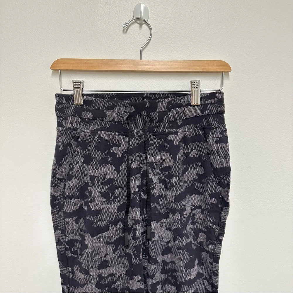 Lululemon Ready To Rulu Jogger Crop